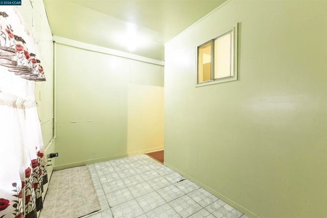 864 Moultrie St, San Francisco, CA 94110