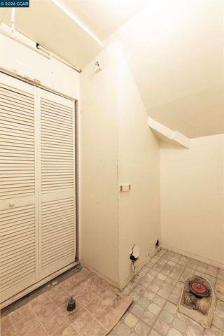 864 Moultrie St, San Francisco, CA 94110