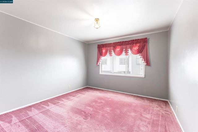 864 Moultrie St, San Francisco, CA 94110