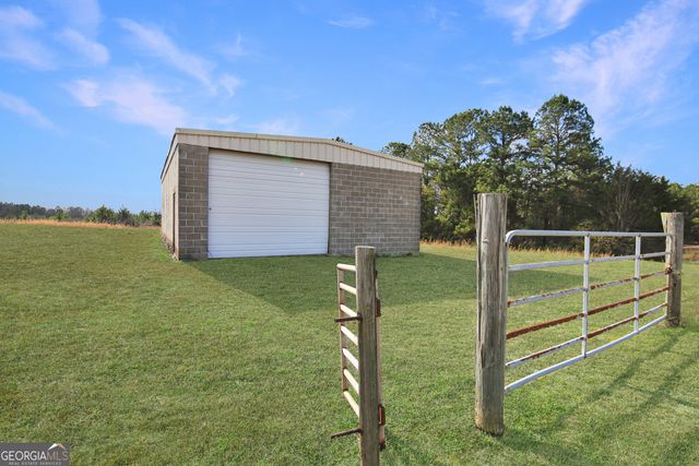 8037 County Road 289, Lanett, AL 36863