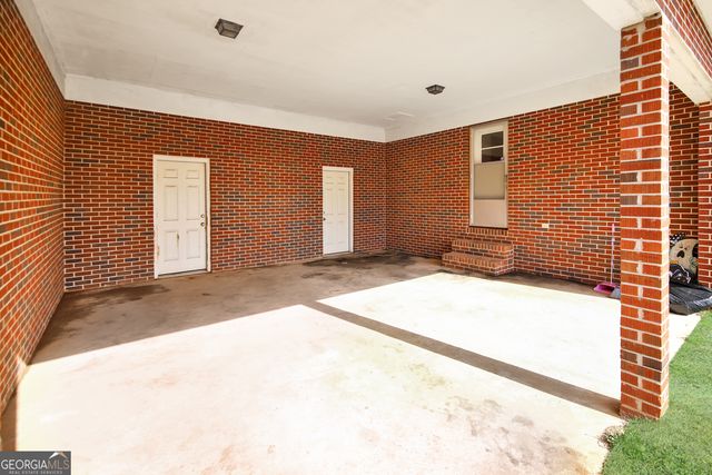 8037 County Road 289, Lanett, AL 36863