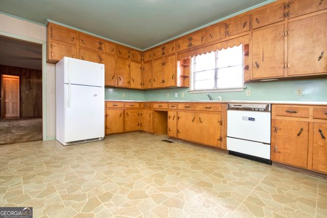 8037 County Road 289, Lanett, AL 36863