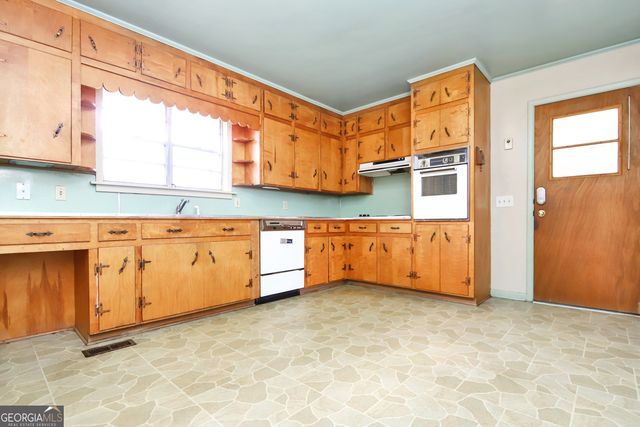 8037 County Road 289, Lanett, AL 36863