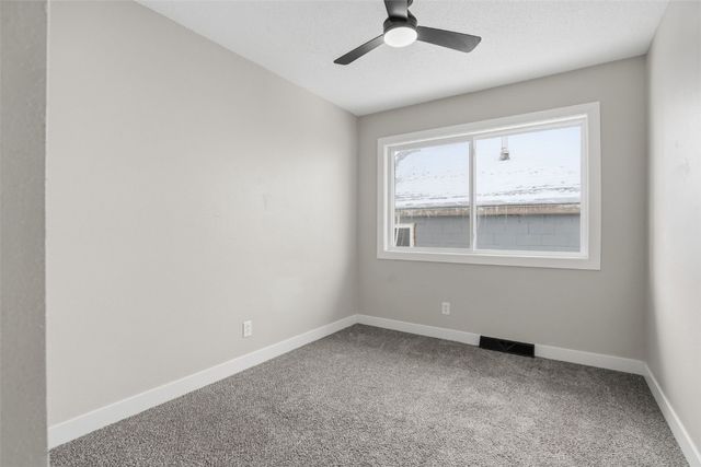 932 22nd Avenue SW, Cedar Rapids, IA 52404