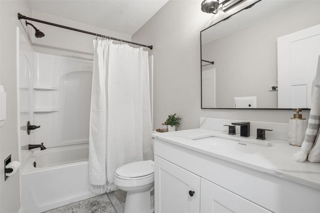 932 22nd Avenue SW, Cedar Rapids, IA 52404