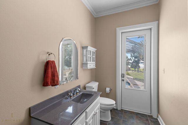 135 Oak Leaf Trail, Benton, LA 71006