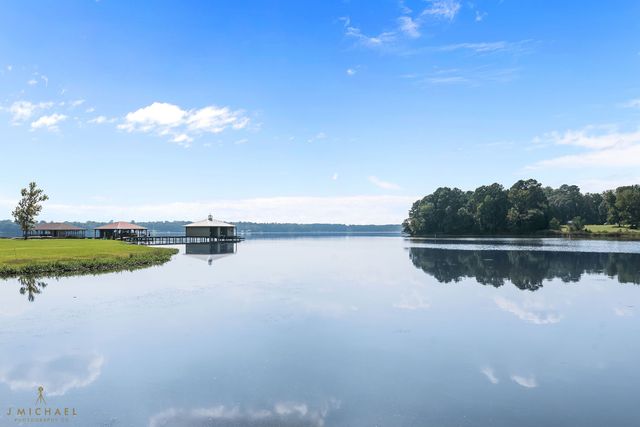 135 Oak Leaf Trail, Benton, LA 71006