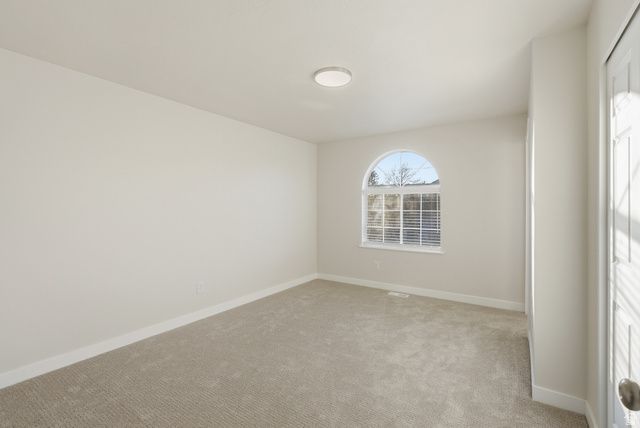 5751 S DYNASTY OAKS CIR, Taylorsville, UT 84118