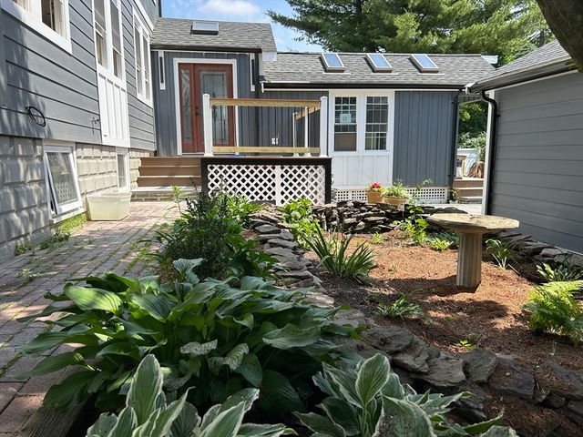 7 Brandon St, Lexington, MA 02420