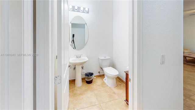 12922 SW 221st St, Miami, FL 33170