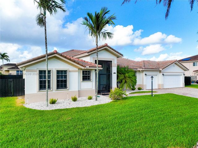 12922 SW 221st St, Miami, FL 33170