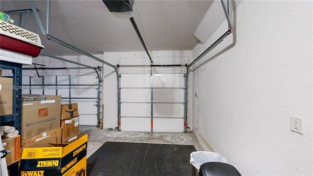 12922 SW 221st St, Miami, FL 33170