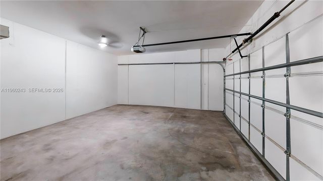 12922 SW 221st St, Miami, FL 33170