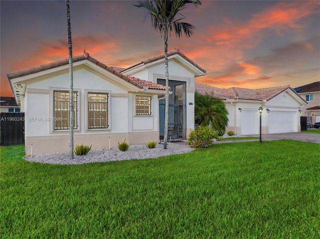 12922 SW 221st St, Miami, FL 33170