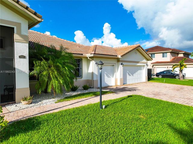 12922 SW 221st St, Miami, FL 33170