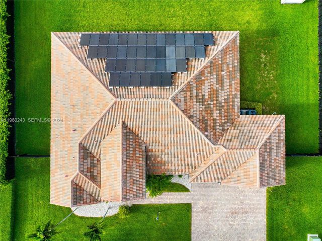 12922 SW 221st St, Miami, FL 33170