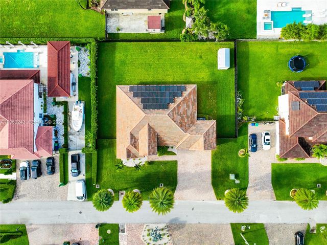 12922 SW 221st St, Miami, FL 33170