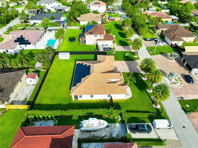 12922 SW 221st St, Miami, FL 33170