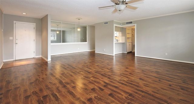 6433 Bayou Glen 6433, Houston, TX 77057