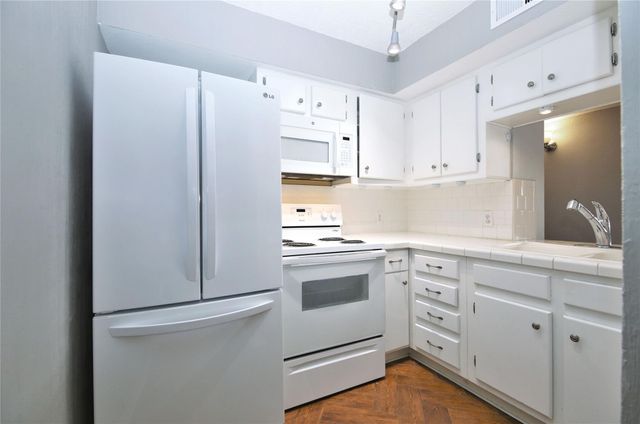 6433 Bayou Glen 6433, Houston, TX 77057