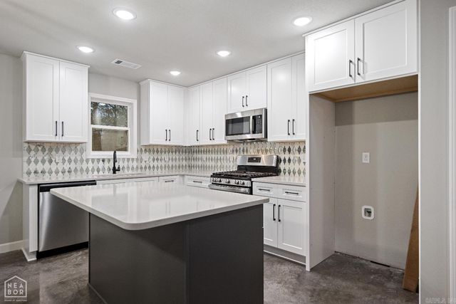 417 Gia, Bono, AR 72416