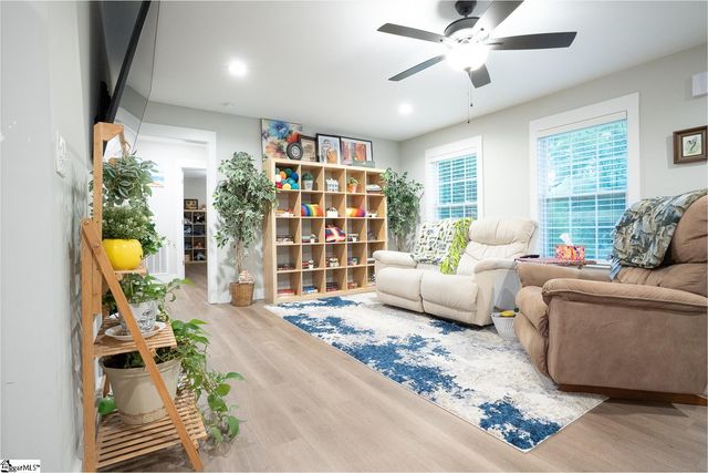 384 Ammons Road, Spartanburg, SC 29306