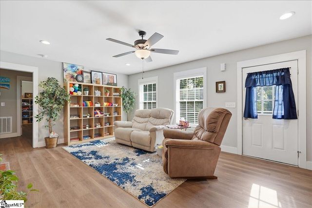 384 Ammons Road, Spartanburg, SC 29306