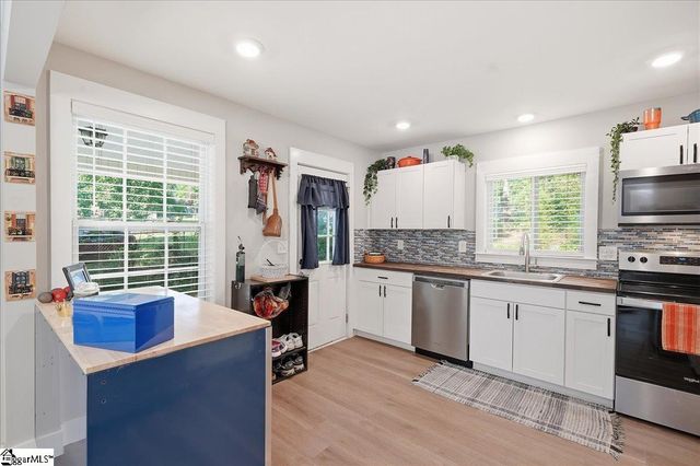 384 Ammons Road, Spartanburg, SC 29306