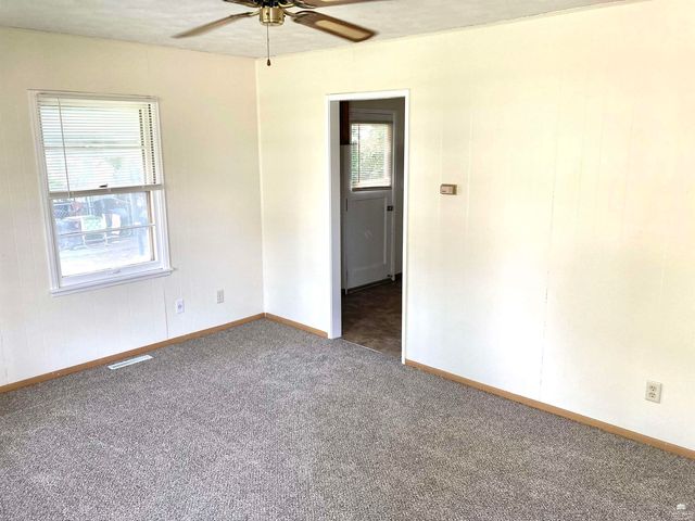 705 N Eisenhower Drive, Junction City, KS 66441