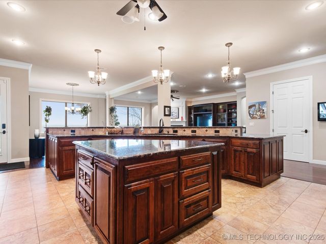 2628 Mountain Road, Bartlesville, OK 74003