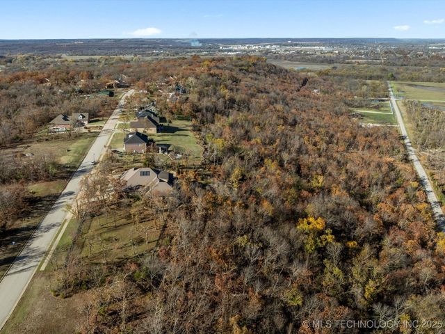 2628 Mountain Road, Bartlesville, OK 74003