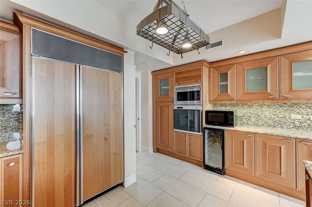2777 Paradise Road 603, Las Vegas, NV 89109