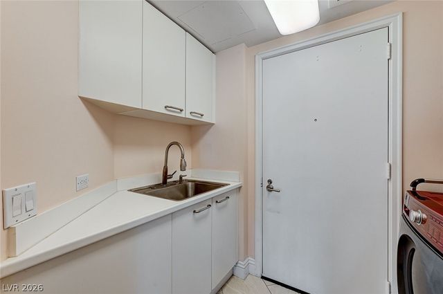 2777 Paradise Road 603, Las Vegas, NV 89109