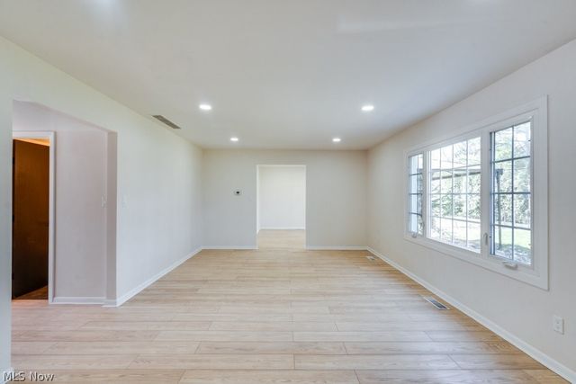 292 Parkview Drive, Aurora, OH 44202