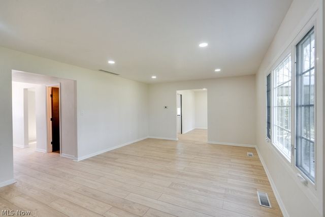 292 Parkview Drive, Aurora, OH 44202