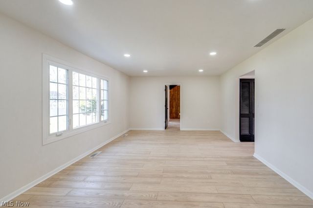 292 Parkview Drive, Aurora, OH 44202