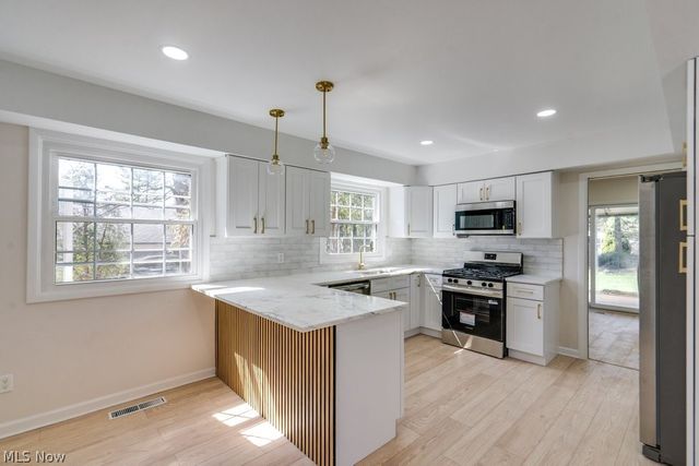 292 Parkview Drive, Aurora, OH 44202