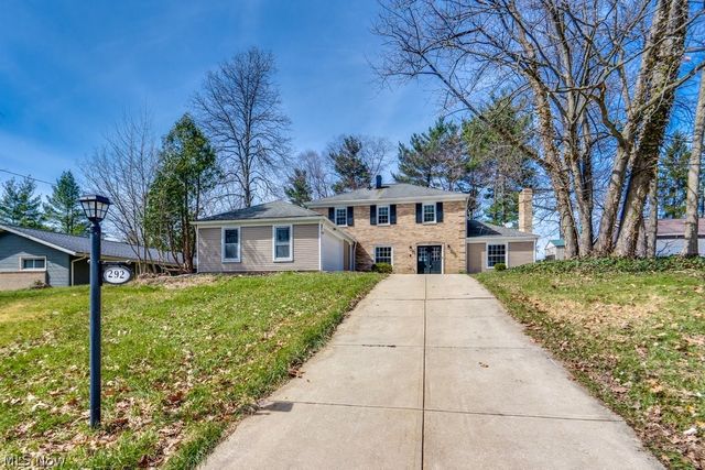 292 Parkview Drive, Aurora, OH 44202