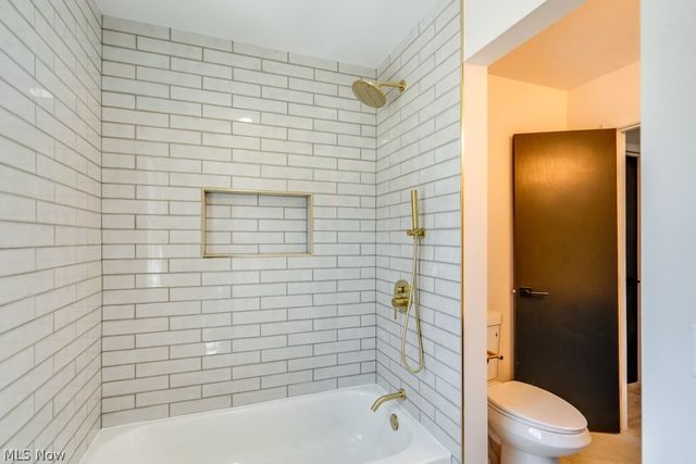 292 Parkview Drive, Aurora, OH 44202