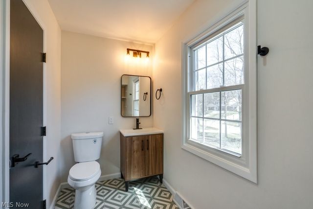 292 Parkview Drive, Aurora, OH 44202