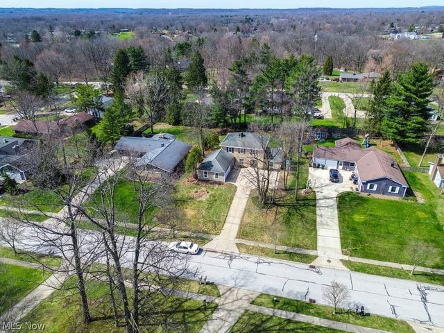 292 Parkview Drive, Aurora, OH 44202