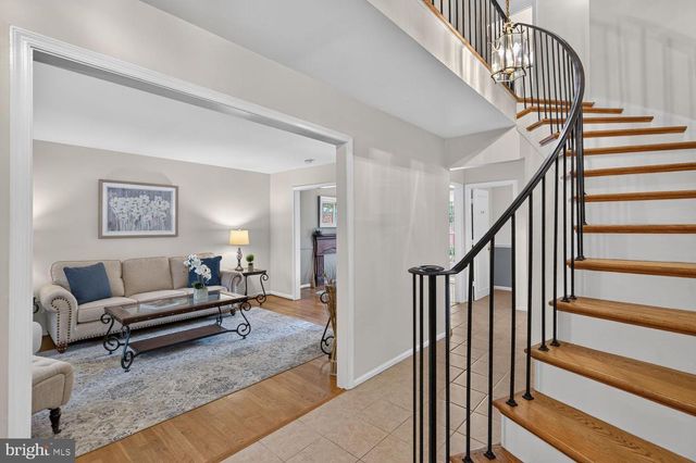 5922 QUEENSTON ST, Springfield, VA 22152