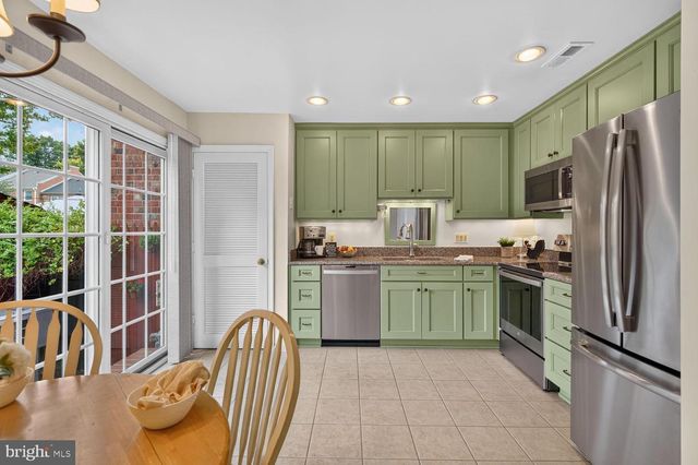 5922 QUEENSTON ST, Springfield, VA 22152