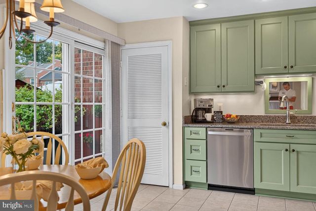 5922 QUEENSTON ST, Springfield, VA 22152