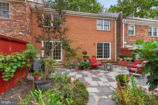 5922 QUEENSTON ST, Springfield, VA 22152