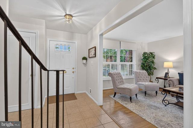 5922 QUEENSTON ST, Springfield, VA 22152