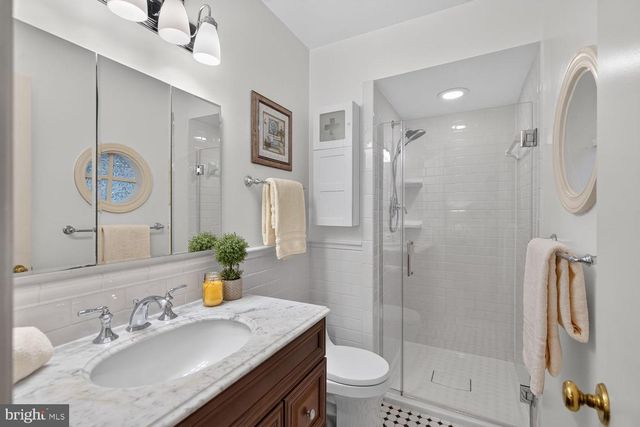 5922 QUEENSTON ST, Springfield, VA 22152