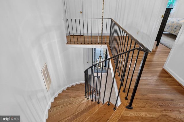 5922 QUEENSTON ST, Springfield, VA 22152