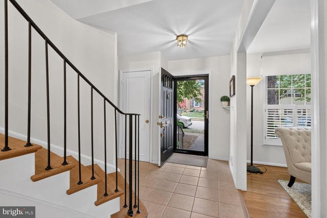 5922 QUEENSTON ST, Springfield, VA 22152