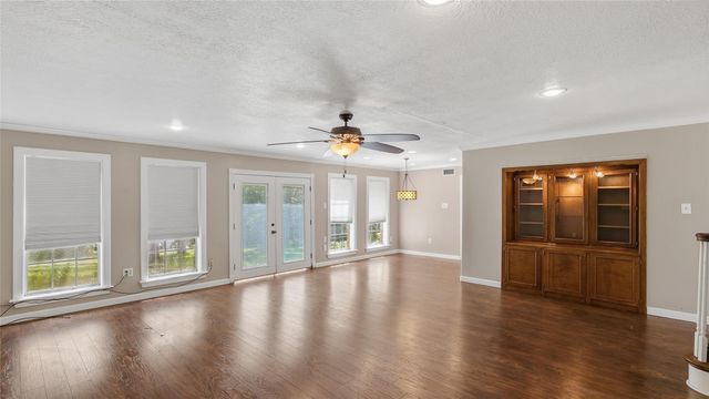 5125 Sandy Creek Lane, Brenham, TX 77833